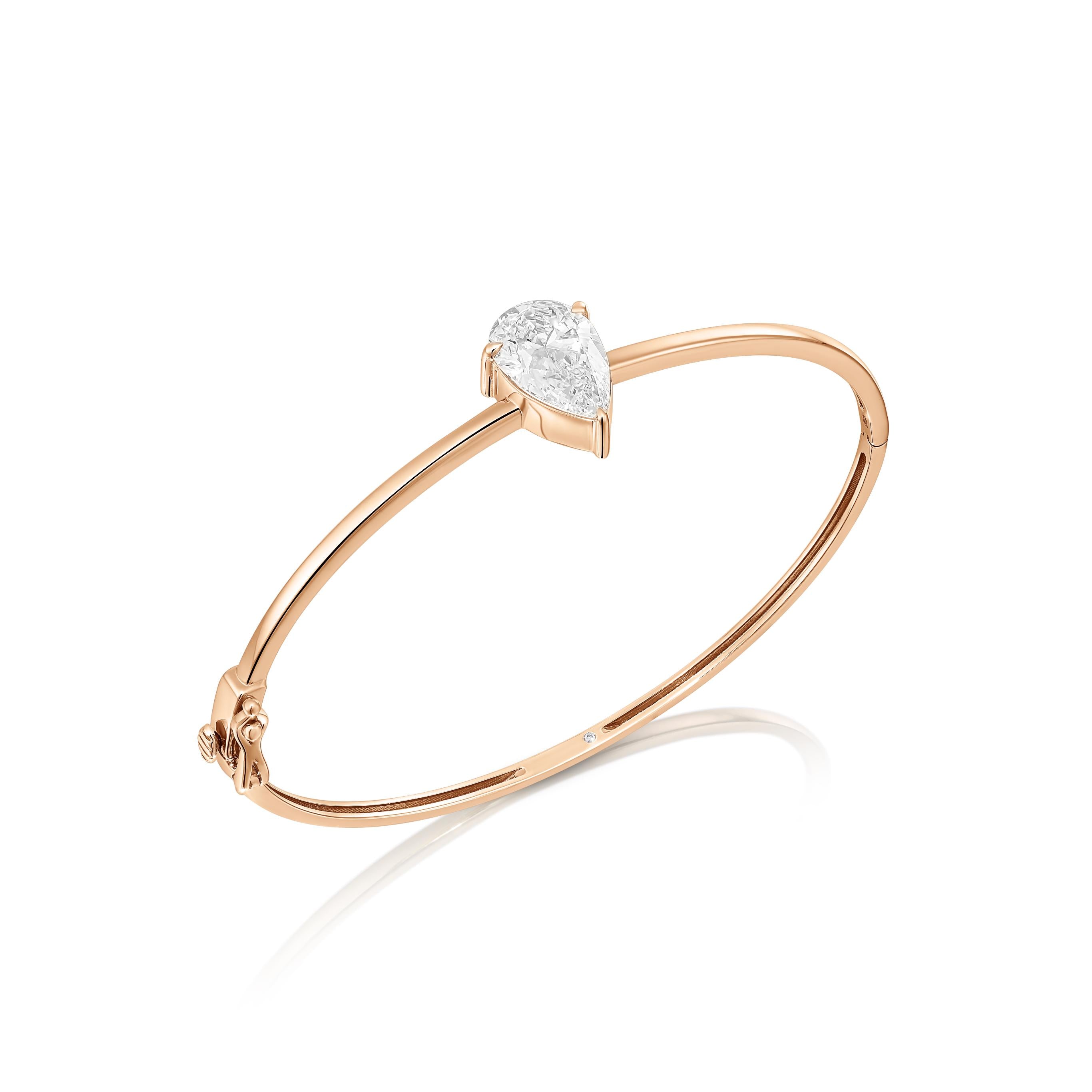 צמיד קשיח בעיצוב אלגנטי | יהלומי מעבדה CVD | גודל 3.068 קראט | זהב לבן 14 קראט | דגם ציפי