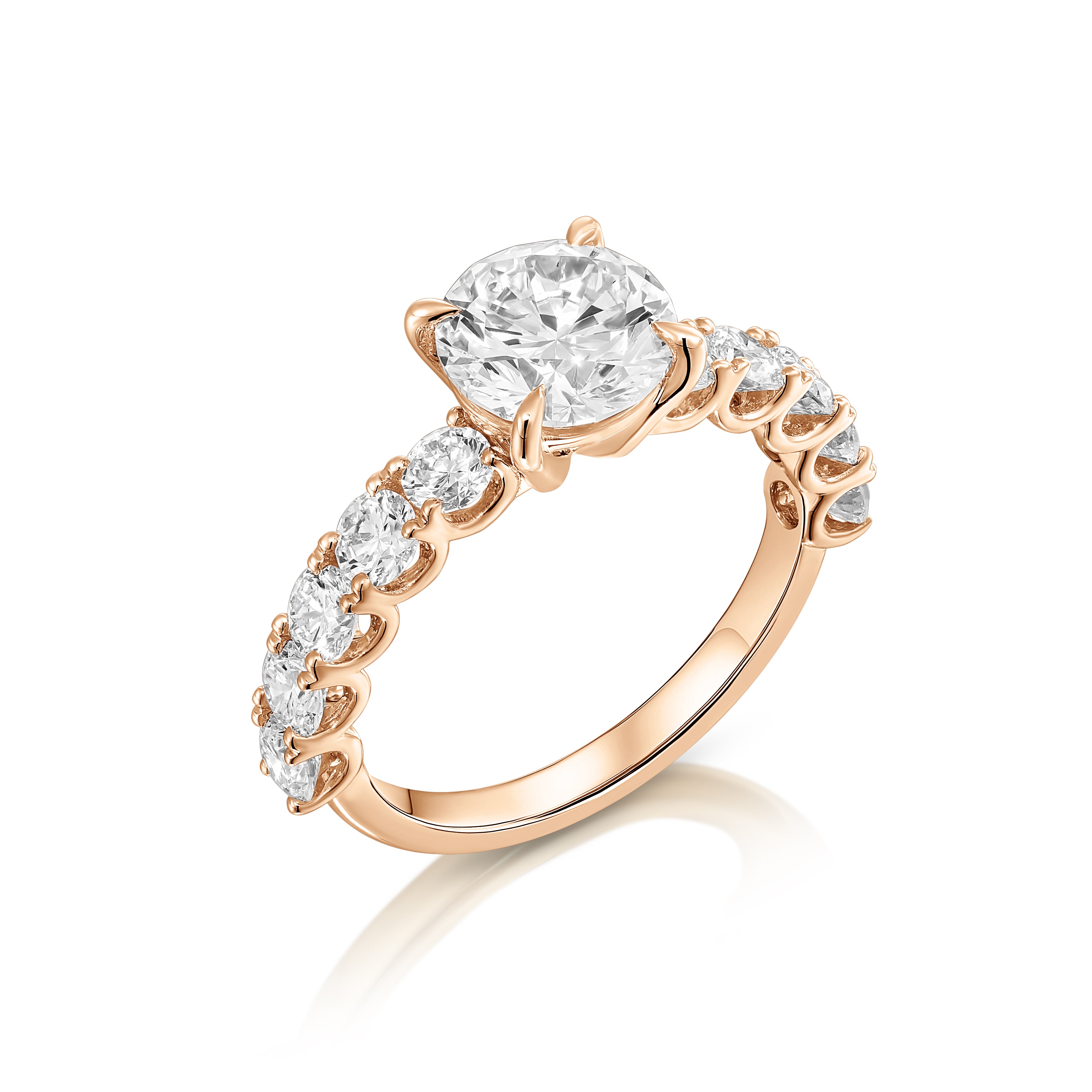 טבעת סוליטר יוקרתית עם יהלומי צד | יהלומי מעבדה CVD | גודל כולל 3.680 קראט | זהב לבן 14 קראט | דגם נועה